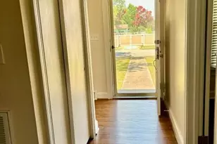1000 Cameron Dr, Kinston, NC 28501 - Photo 6