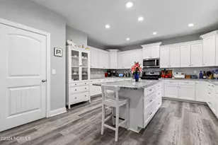 229 Egret Point Dr, Sneads Ferry, NC 28460 - Photo 10