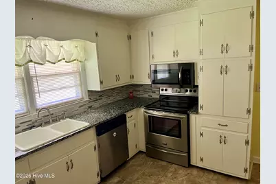508 Main Street, Pollocksville, NC 28573 - Photo 6