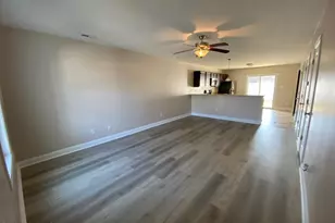 127 W Murrow Ln, Jacksonville, NC 28546 - Photo 2