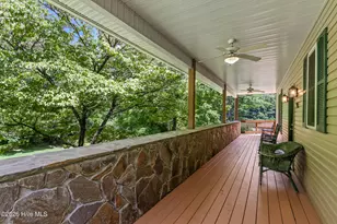 95 Cherokee Ave, Andrews, NC 28901 - Photo 8