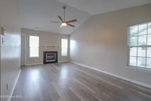1091 W Pueblo Dr, Jacksonville, NC 28546 - Photo 4