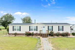 273 Wall St, Snow Hill, NC 28580 - Photo 4