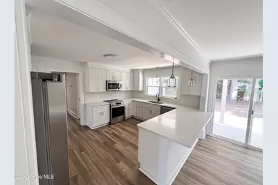 513 Greenfield Boulevard, Greenville, NC 27834 - Photo 2