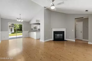 412 Dogwood Ln, Wilmington, NC 28409 - Photo 4