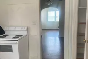 609 E 11th St, Greenville, NC 27858 - Photo 14