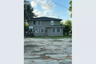 515 E 10th Street, Lumberton, NC 28358 - Photo 1