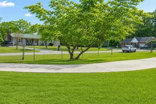 200 Carolina Dr, Jacksonville, NC 28546 - Photo 14