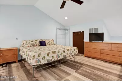 918 /235 N New River Drive #235, Surf City, NC 28445 - Photo 12