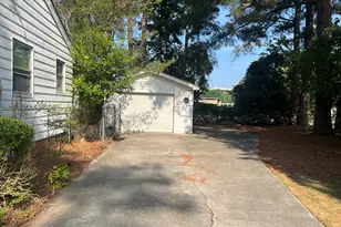 1607 E Berkley Rd, Greenville, NC 27858 - Photo 4