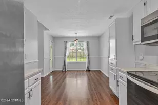 103 Carriage Hills Ct, Richlands, NC 28574 - Photo 12