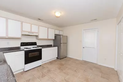 1405 Timberlake Trail, Jacksonville, NC 28546 - Photo 10