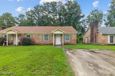 126 Windsor Court, Jacksonville, NC 28546 - Photo 2