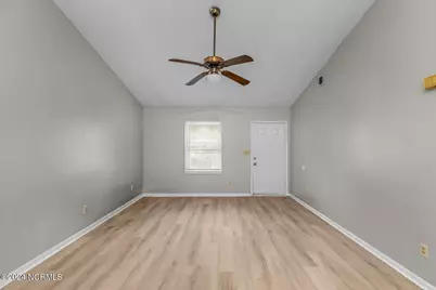 126 Windsor Court, Jacksonville, NC 28546 - Photo 6