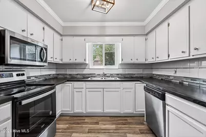 97 Quarterdeck Townes, New Bern, NC 28562 - Photo 8