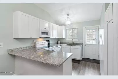 422 32nd Street, Sunset Beach, NC 28468 - Photo 12