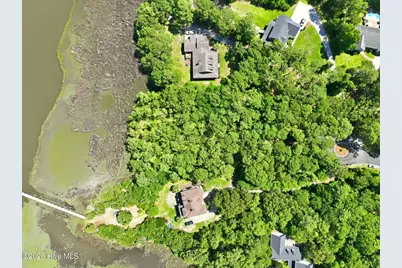 123 White Swan Way, Swansboro, NC 28584 - Photo 2