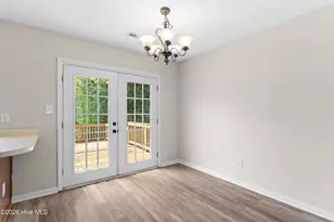 110 Stone Ct, Jacksonville, NC 28540 - Photo 8