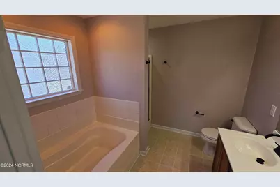 121 Deer Crossing Road, Jacksonville, NC 28540 - Photo 8