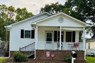 810 E St John St, Tarboro, NC 27886 - Photo 1