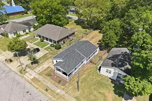 810 E St John St, Tarboro, NC 27886 - Photo 8