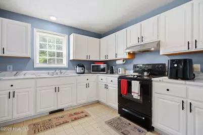 810 E Saint John Street, Tarboro, NC 27886 - Photo 18