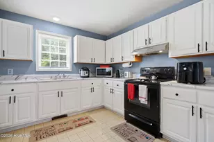 810 E St John St, Tarboro, NC 27886 - Photo 18