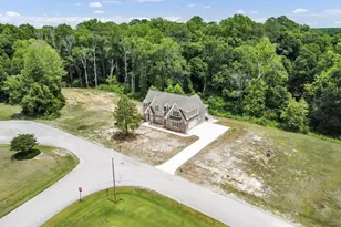 2038 Autumn Dr, Kinston, NC 28501 - Photo 4