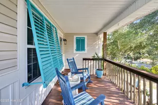 105 SE 37th St, Oak Island, NC 28465 - Photo 2