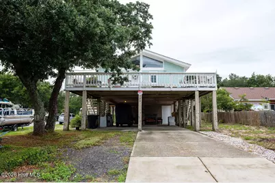 706 W 3rd Street, Kill Devil Hills, NC 27948 - Photo 1
