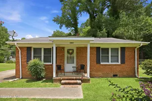 1065 Shadow Ln, Williamston, NC 27892 - Photo 2