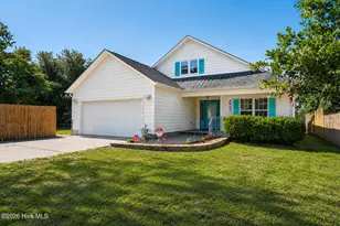4461 Sweetbay Dr SE, Southport, NC 28461 - Photo 2