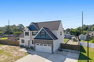 302 White Dove Dr, Hubert, NC 28539 - Photo 4