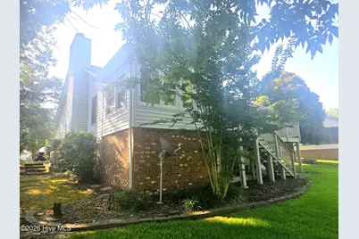 207 Lakemere Drive, New Bern, NC 28562 - Photo 8