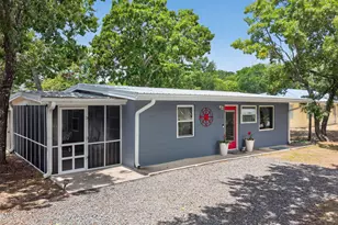 105 NE 3rd St, Oak Island, NC 28465 - Photo 26