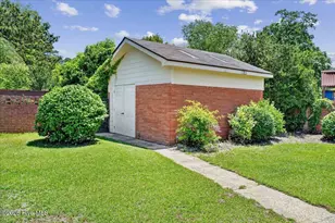 704 E Forest Hill Dr, Goldsboro, NC 27534 - Photo 10