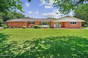 704 E Forest Hill Dr, Goldsboro, NC 27534 - Photo 1