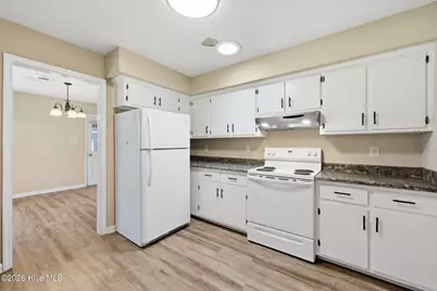 807 Clipper Court, New Bern, NC 28560 - Photo 12