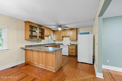 307 McKenzie Street, Whiteville, NC 28472 - Photo 8