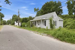 1502 Parker St, Kinston, NC 28501 - Photo 16