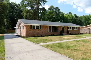 196 Country Club Rd, Whiteville, NC 28472 - Photo 1