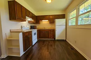 108 Princeton Dr, Jacksonville, NC 28546 - Photo 2