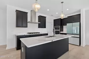 203 Iris Cir, Moyock, NC 27958 - Photo 10