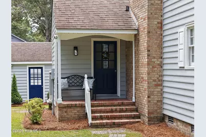 111 N Wedgewood Drive, Washington, NC 27889 - Photo 4