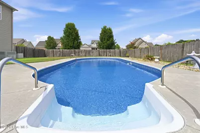101 Ellington Place, Jacksonville, NC 28540 - Photo 8