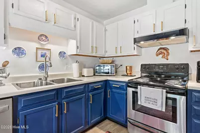 600 N 35th Street #1203, Morehead City, NC 28557 - Photo 10