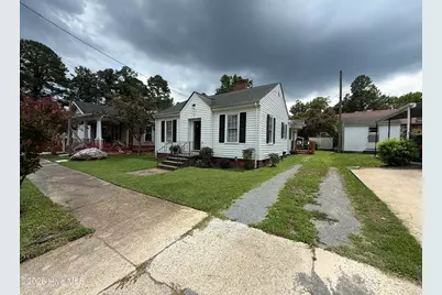 304 E Woodall Street, Smithfield, NC 27577 - Photo 2