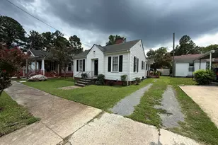 304 E Woodall St, Smithfield, NC 27577 - Photo 2