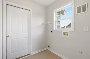 302 Mann St, Hubert, NC 28539 - Photo 10