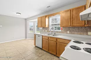 206 Buff Ct, Jacksonville, NC 28540 - Photo 12